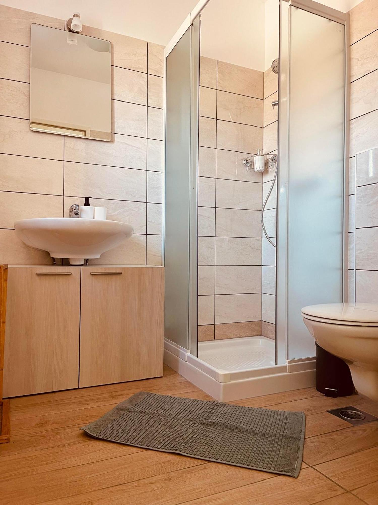 Santomas Apartments Šmarje Kültér fotó