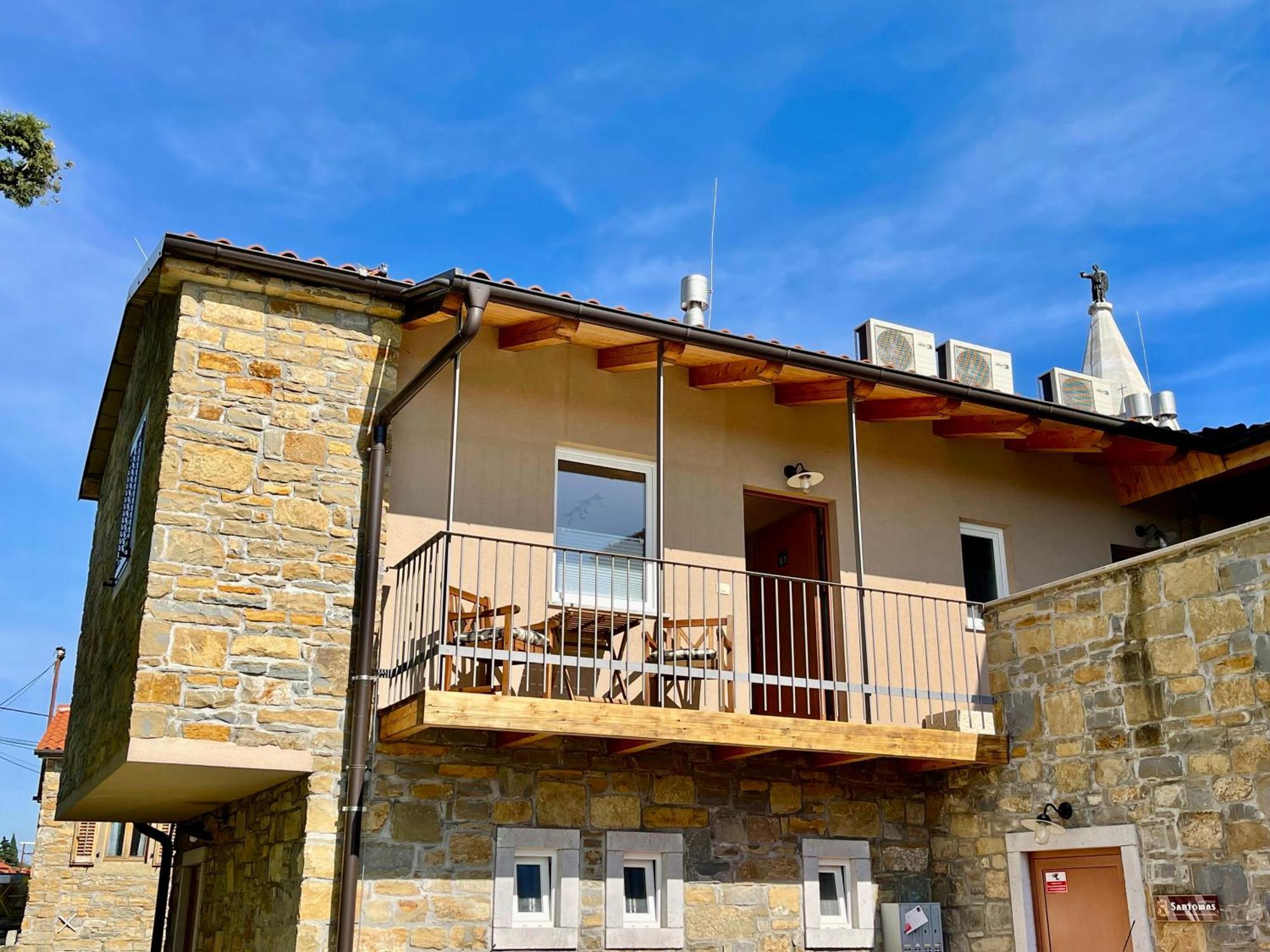 Santomas Apartments Šmarje Kültér fotó