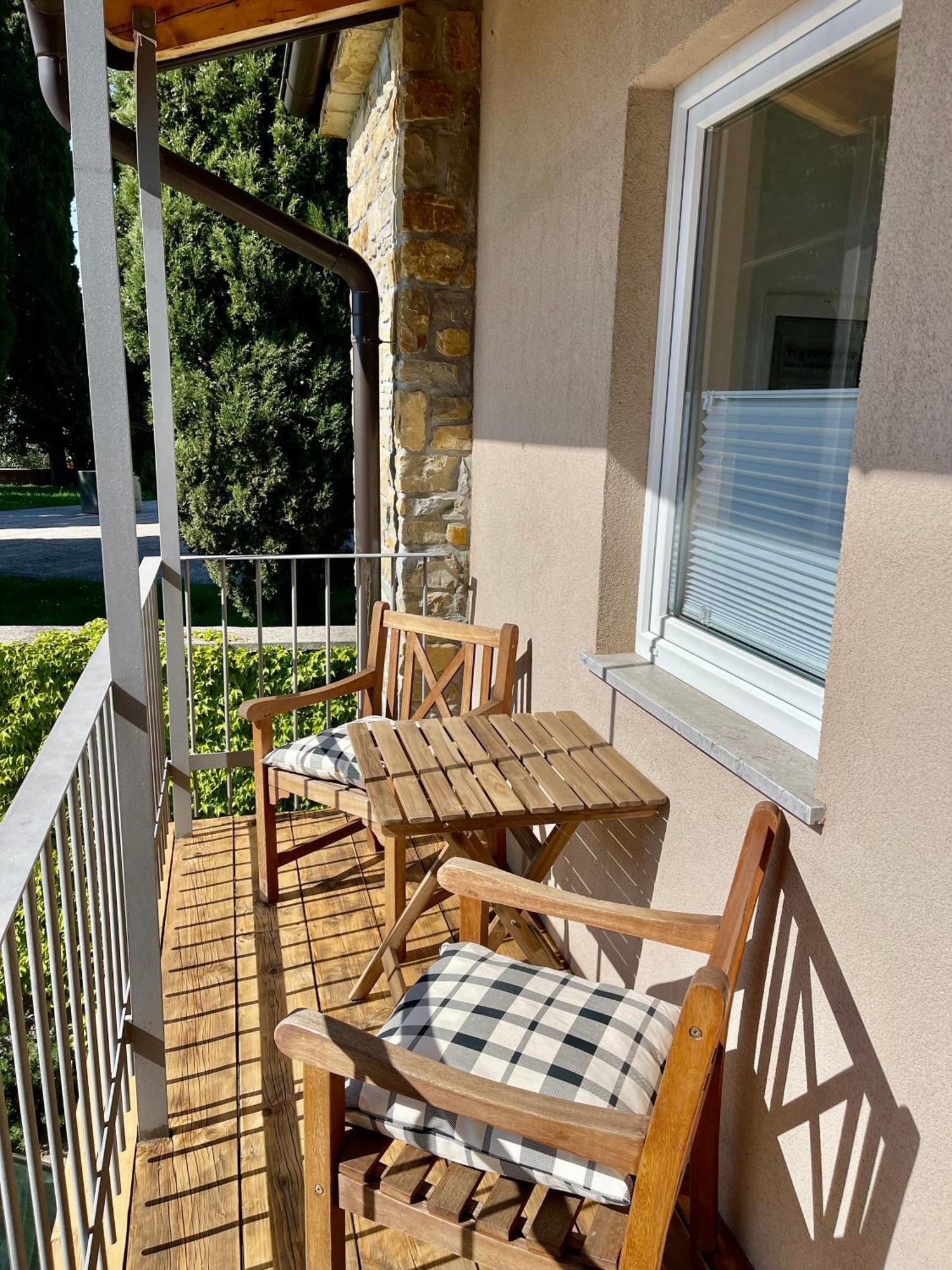 Santomas Apartments Šmarje Kültér fotó